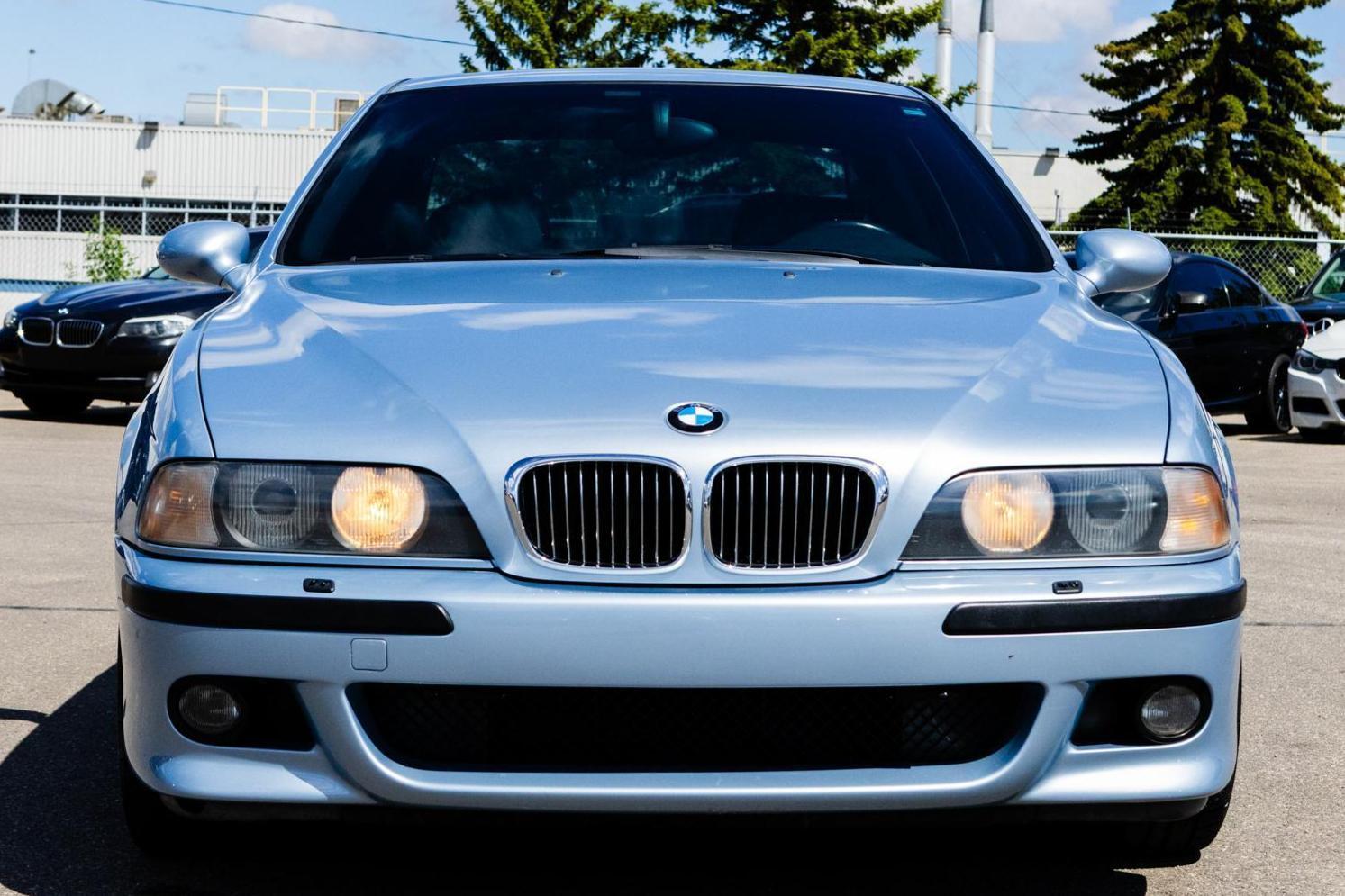 2000 BMW M5