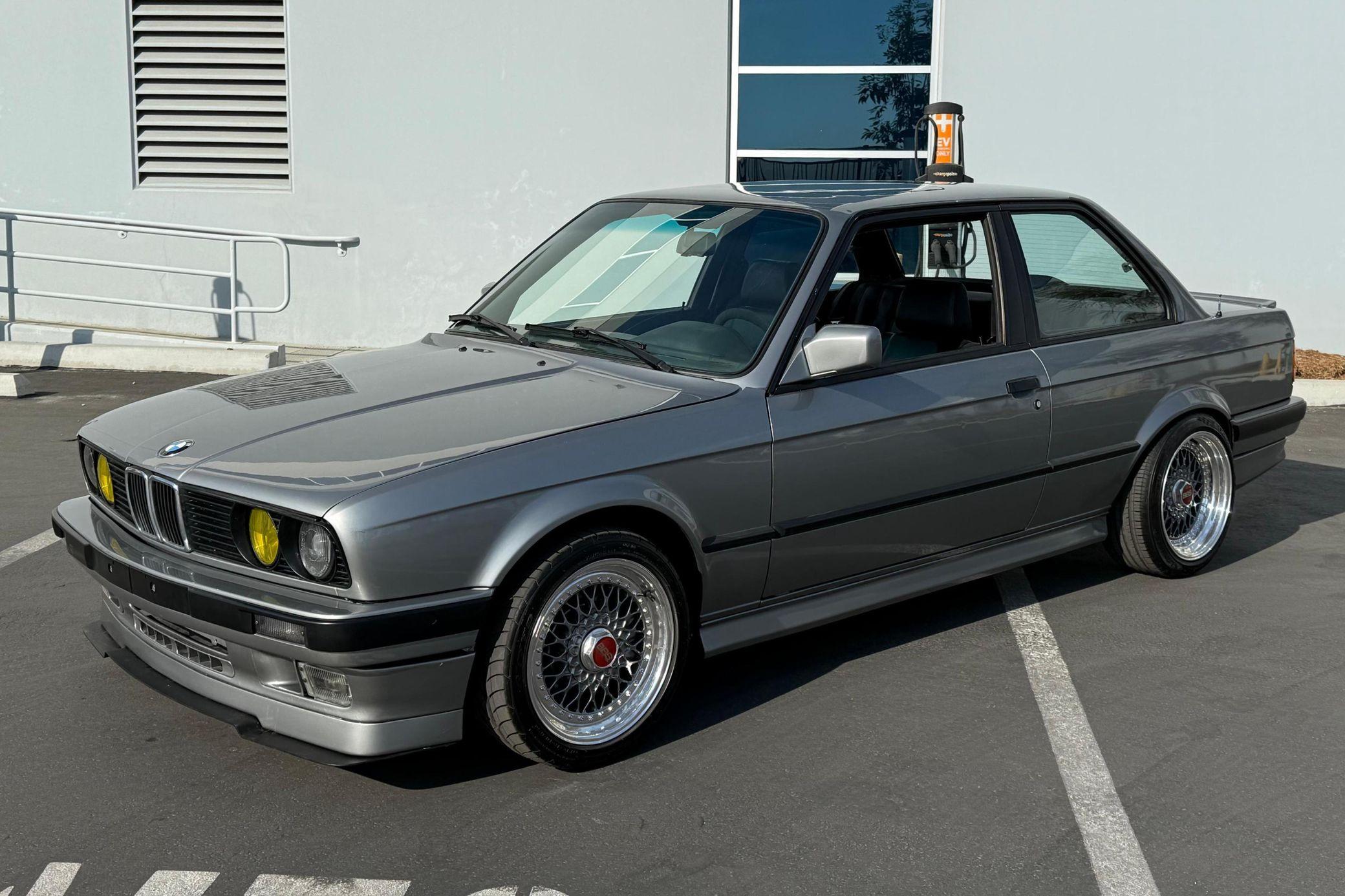 2026 BMW 325is